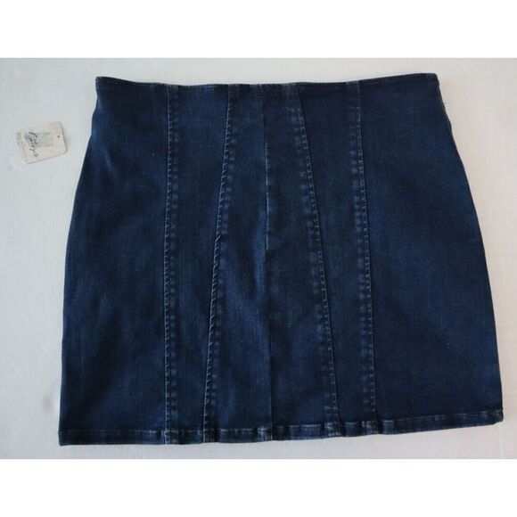 Free People OB1655382 Women's Sz 10 Deep Indigo Layla Zip Denim Mini Skirt - Picture 2 of 7
